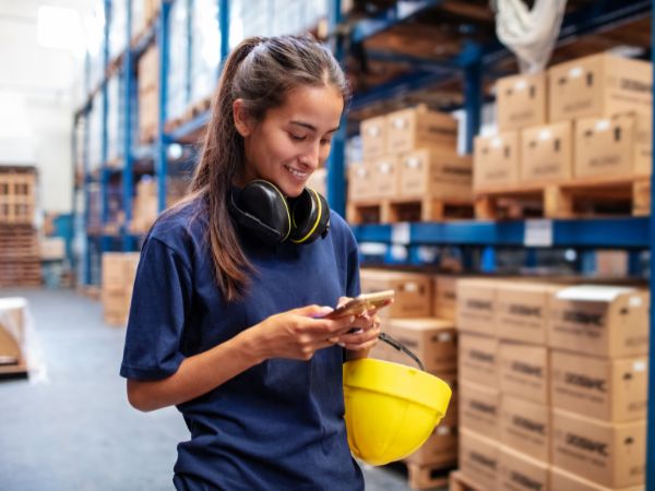 top tips for new mobile hardware and software in warehouse and manufacturing